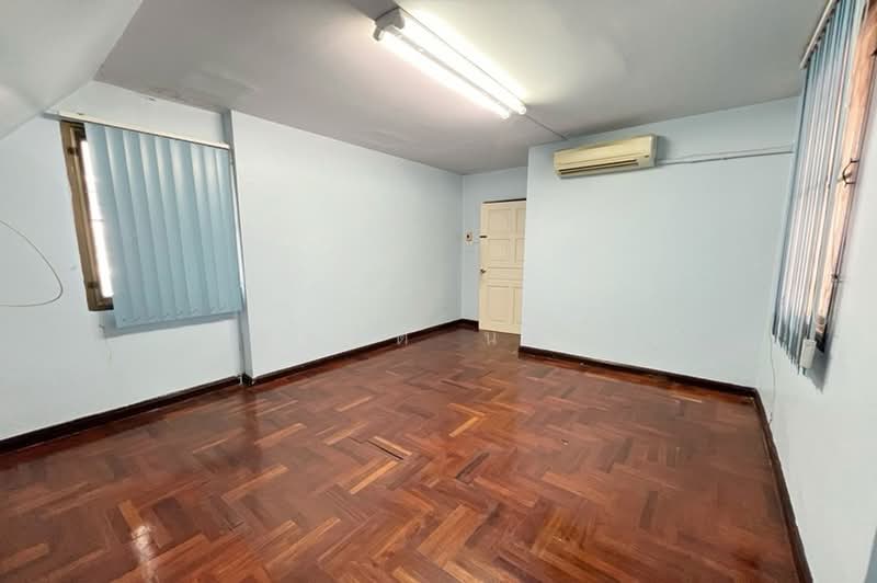 หมู่บ้านปั้นทอง 3 (ลาดปลาเค้า 76 แยก3-14), Bangkok, Anusaowari, Bang Khen, Bangkok, 4 Bedrooms, 164 sqm, Single Detached House For Sale, by ชนะชาติ นนท์ตา, 500354617 - DDproperty.com