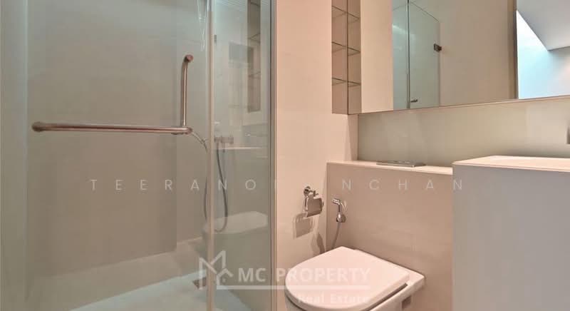 Domus 16, Bangkok, 19 Soi Sukhumvit 16, Khlong Toei, Bangkok, 2 Bedrooms, 165 sqm, Condo For Rent, by Teeranop Inchan, 500354620 - DDproperty.com