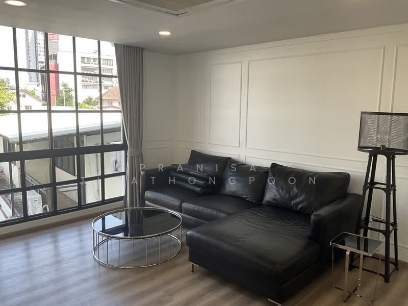 ทาวน์โฮม 4 ชั้น (Renovateใหม่) ซอยเอกมัย 12, Bangkok, Khlong Tan Nua, Watthana, Bangkok, 4 Bedrooms, 400 sqm, Townhouse For Rent, by Pranisa Jirathongpoon, 500354666 - DDproperty.com