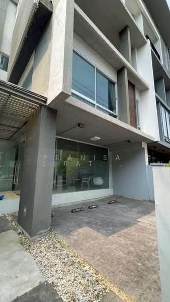 B-Square Rama 9 - Mengjai, Bangkok, Soi Sahakanpramoon, Wang Thonglang, Bangkok, 4 Bedrooms, 400 sqm, Townhouse For Rent, by Pranisa Jirathongpoon, 500354711 - DDproperty.com