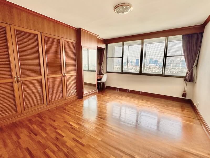 Baan Yen Akard, Bangkok, Yenakat, Chong Nonsi, Yan Nawa, Bangkok, 3 Bedrooms, 300 sqm, Condo For Rent, by Thanapatana Limsouklam, 500354713 - DDproperty.com