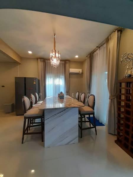 Silk Road Place, Chon Buri (Pattaya), Chaiyapruek 2 Road, Bang Lamung, Bang Lamung (Pattaya), Chon Buri (Pattaya), 3 Bedrooms, 452 sqm, Single Detached House For Rent, by Praveen Peter, 500354747 - DDproperty.com