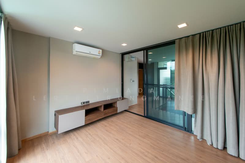ปรีดีพนมยงค์ 26 ซอย 4, Bangkok, Phra Kanong Nua, Watthana, Bangkok, 5 Bedrooms, 350 sqm, Single Detached House For Sale, by Pimlada Lertritrungmanee, 500354762 - DDproperty.com