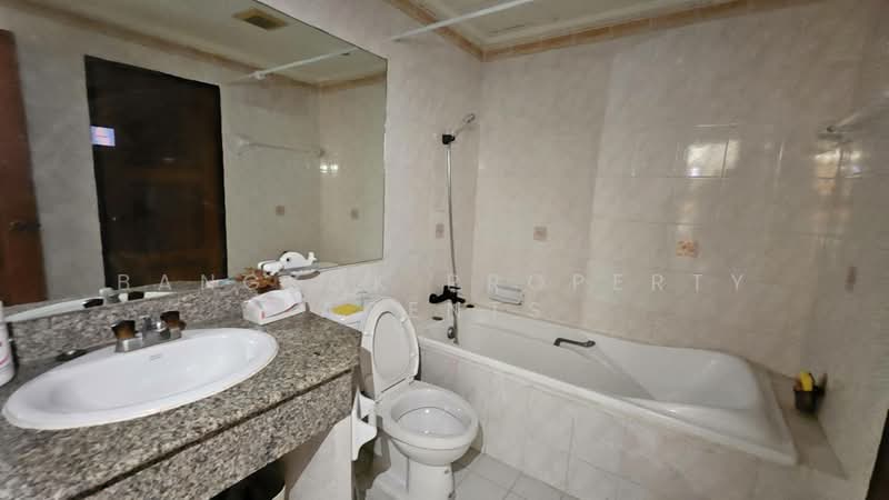 Sukhumvit Park, Bangkok, 27 Soi Sukhumvit 10, Khlong Toei, Bangkok, 2 Bedrooms, 70 sqm, Condo For Rent, by BANGKOK PROPERTY AGENTS, 500354766 - DDproperty.com