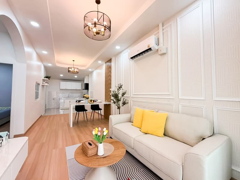 Renovated Townhouse for Sale Noen Plub Wan East Pattaya, Chon Buri (Pattaya), Bang Lamung, Bang Lamung (Pattaya), Chon Buri (Pattaya), 2 Bedrooms, 96 sqm, Townhouse For Sale, by PLC Real Estate, 500354852 - DDproperty.com