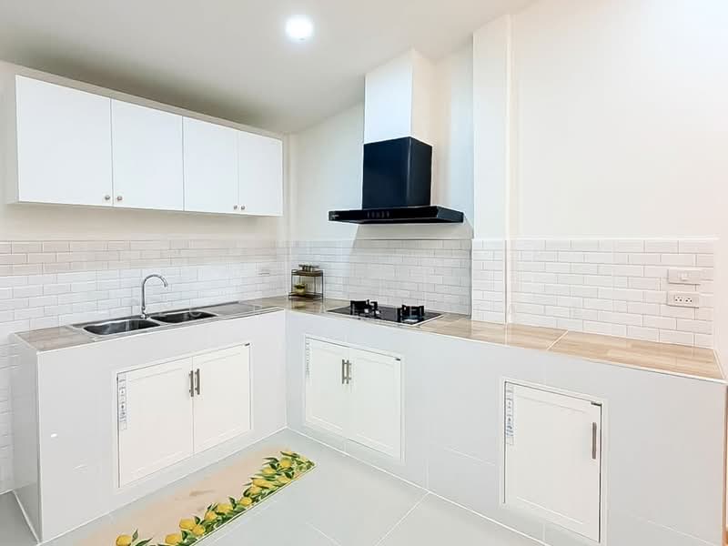 Renovated Townhouse for Sale Noen Plub Wan East Pattaya, Chon Buri (Pattaya), Bang Lamung, Bang Lamung (Pattaya), Chon Buri (Pattaya), 2 Bedrooms, 96 sqm, Townhouse For Sale, by PLC Real Estate, 500354852 - DDproperty.com