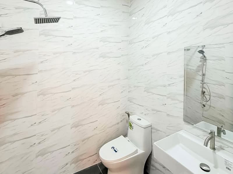 Renovated Townhouse for Sale Noen Plub Wan East Pattaya, Chon Buri (Pattaya), Bang Lamung, Bang Lamung (Pattaya), Chon Buri (Pattaya), 2 Bedrooms, 96 sqm, Townhouse For Sale, by PLC Real Estate, 500354852 - DDproperty.com