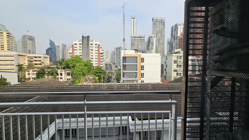 Y.O. Place, Bangkok, 223 Soi Sai Nam Thip 2, Khlong Toei, Bangkok, 1 Bedroom, 58 sqm, Condo For Rent, by BANGKOK PROPERTY AGENTS, 500354878 - DDproperty.com