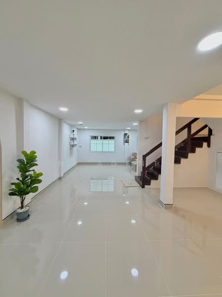 Mitpracha Villa Village, Nonthaburi, Soi Mitpracha, Bang Rak Pattana, Bang Bua Thong, Nonthaburi, 5 Bedrooms, 170 sqm, Single Detached House For Sale, by NR AGENT, 500354903 - DDproperty.com