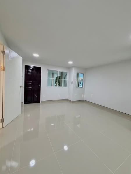 Mitpracha Villa Village, Nonthaburi, Soi Mitpracha, Bang Rak Pattana, Bang Bua Thong, Nonthaburi, 5 Bedrooms, 170 sqm, Single Detached House For Sale, by NR AGENT, 500354903 - DDproperty.com