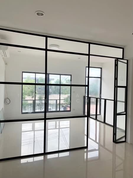 Commercial building, Bangkok, พัฒนาการ 38, Suan Luang, Bangkok, , 155 sqm, Shophouse For Sale, by Thannapatsorn Leelacherdchai, 500355041 - DDproperty.com