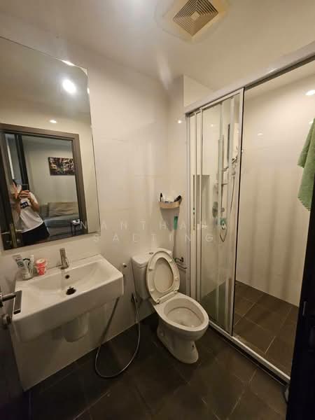 The Base Park East Sukhumvit 77, Bangkok, 99 Soi Pridi Banomyong 2, Phra Kanong Nua, Watthana, Bangkok, 1 Bedroom, 32 sqm, Condo For Rent, by Nanthana SaeTing, 500355070 - DDproperty.com