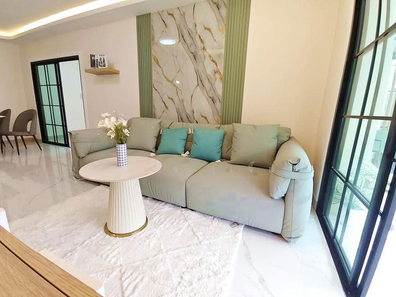 Pruksa Ville 33 Pinklao-Wongwaen 2 : พฤกษาวิลล์ 33 ปิ่นเกล้า-วงแหวน2, นนทบุรี, ถนนกาญจนาภิเษก (ซอยวัดส้มเกลี้ยง-วัดแพรก), ปลายบาง, บางกรวย, นนทบุรี, 130 ตร.ม., Townhouse ขาย, โดย บุษบากร (เจี๊ยบ), 500355100 - DDproperty.com