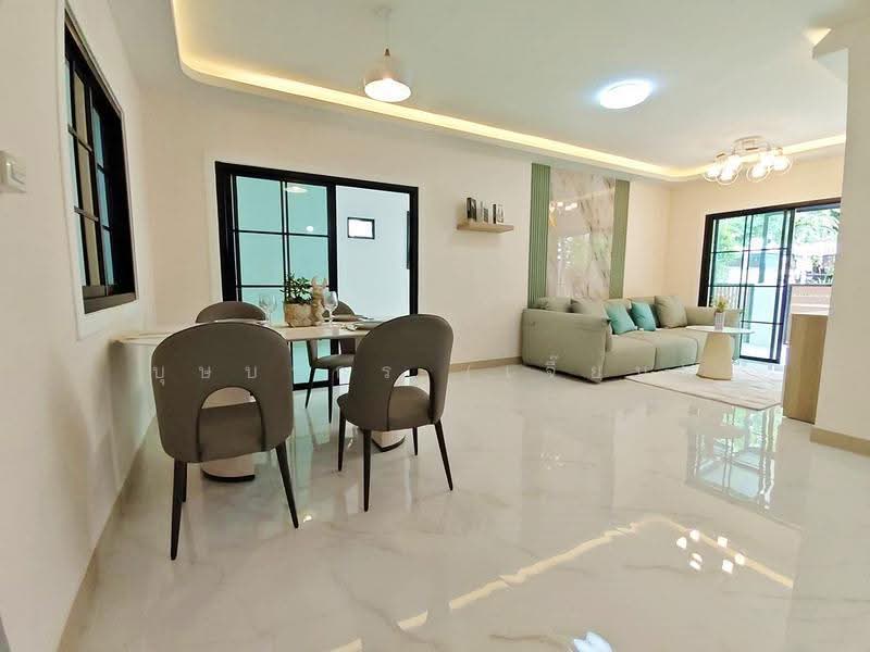 Pruksa Ville 33 Pinklao-Wongwaen 2 : พฤกษาวิลล์ 33 ปิ่นเกล้า-วงแหวน2, นนทบุรี, ถนนกาญจนาภิเษก (ซอยวัดส้มเกลี้ยง-วัดแพรก), ปลายบาง, บางกรวย, นนทบุรี, 130 ตร.ม., Townhouse ขาย, โดย บุษบากร (เจี๊ยบ), 500355100 - DDproperty.com