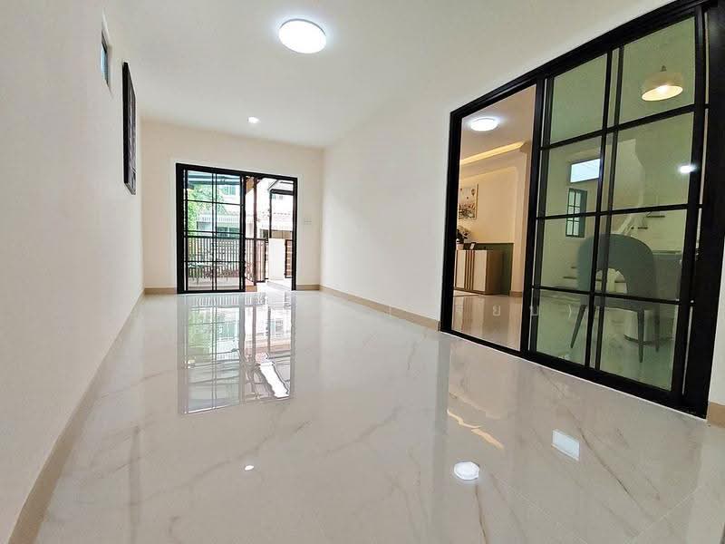 Pruksa Ville 33 Pinklao-Wongwaen 2, Nonthaburi, Kanchanapisek Road (Soi Wat Som Kliang-Wat Phraek), Plai Bang, Bang Kruai, Nonthaburi, 4 Bedrooms, 130 sqm, Townhouse For Sale, by บุษบากร (เจี๊ยบ), 500355100 - DDproperty.com