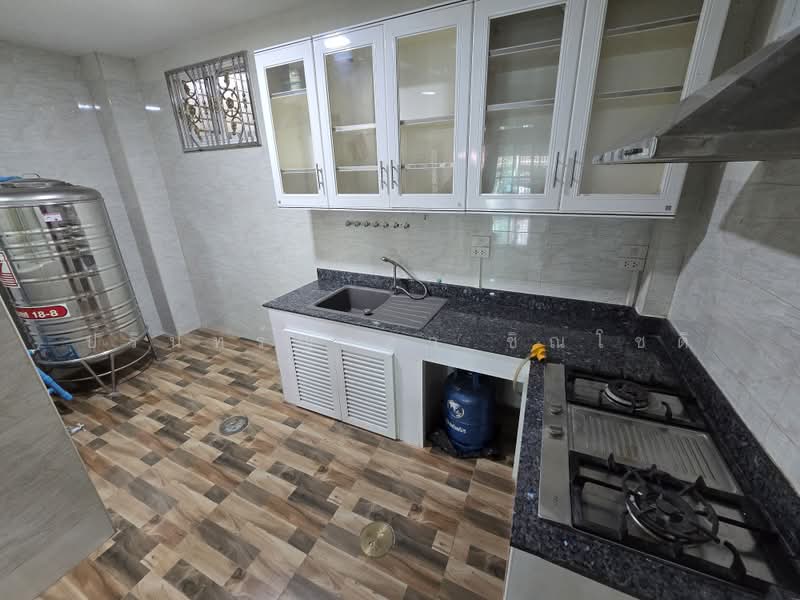Baan Klang Muang Sathorn-Taksin 2 : บ้านกลางเมือง สาทร-ตากสิน 2, กรุงเทพ, ถนนกัลปพฤกษ์, บางค้อ, จอมทอง, กรุงเทพ, 165 ตร.ม., ทาวน์เฮ้าส์ ให้เช่า, โดย ปรินทร์ญาดา ชิณโชติ, 500355110 - DDproperty.com