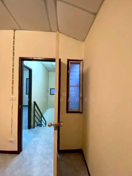 Baan Eua Arthorn Rangsit Klong 10/2 : บ้านเอื้ออาทรรังสิต คลอง 10/2, ปทุมธานี, ซอย หมู่บ้านเอื้ออาทรโครงการ 10/2, บึงสนั่น, ธัญบุรี, ปทุมธานี, 100 ตร.ม., บ้านเดี่ยว ขาย, โดย Adool Manusdee, 500355166 - DDproperty.com