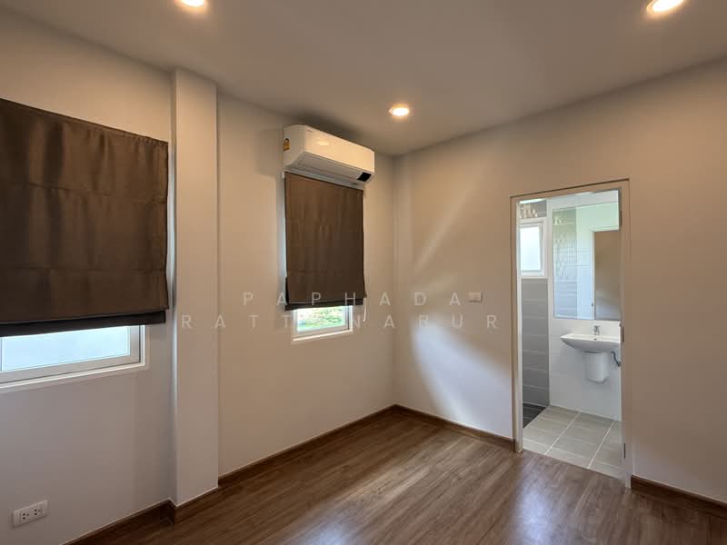 Centro Bangna-Srinakarin, Samut Prakan, Bang Kaeo, Bang Plee, Samut Prakan, 4 Bedrooms, 173 sqm, Single Detached House For Sale, by Paphada Rattanaburi, 500355182 - DDproperty.com