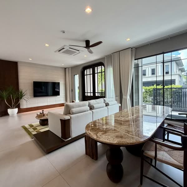 Grand Bangkok Boulevard Krungthepkritha, Bangkok, Srinakarin-Romklao Road, Khlong Sam Prawet, Lat Krabang, Bangkok, 3 Bedrooms, 447 sqm, Single Detached House For Sale, by อลงกต คำนวรพร, 500355208 - DDproperty.com
