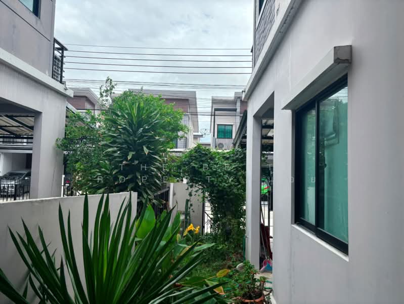Natura Trend Srinakarin, Samut Prakan, Sap Phatthana Road, Bang Mueng, Muang Samut Prakarn, Samut Prakan, 3 Bedrooms, 100 sqm, Semi-Detached House (Twin House) For Sale, by The Best Property น้อย, 500355212 - DDproperty.com