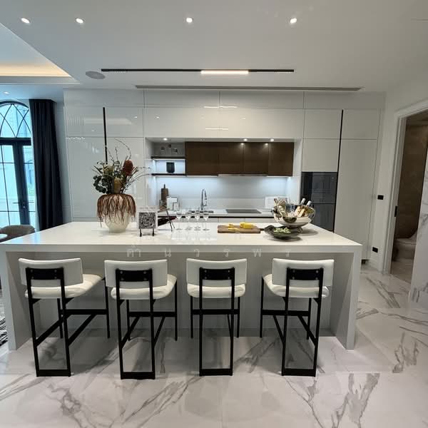 The Boulevard Ekkamai, Bangkok, 98 Soi Prasertdee, Khlong Tan Nua, Watthana, Bangkok, 4 Bedrooms, 500 sqm, Single Detached House For Sale, by อลงกต คำนวรพร, 500355222 - DDproperty.com