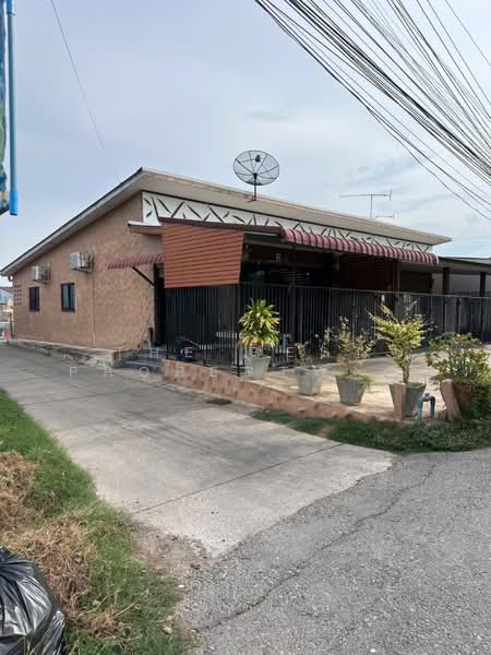 บ้านเดี่ยวพร้อมกิจการห้องเช่าบ้านโป่ง ราชบุรี, Ratchaburi, Boek Phrai, Ban Pong, Ratchaburi, 2 Bedrooms, 150 sqm, Single Detached House For Sale, by The Best Property แจ็ค, 500355326 - DDproperty.com