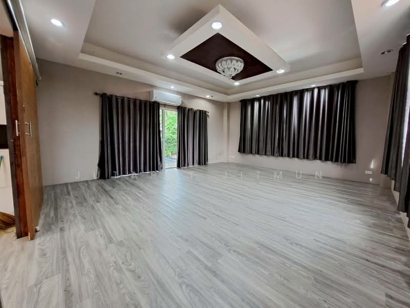 บ้านเดี่ยว ซอยรามอินทรา 5, Bangkok, Anusaowari, Bang Khen, Bangkok, 5 Bedrooms, 800 sqm, Single Detached House For Rent, by Jutarat Jitmun, 500355335 - DDproperty.com