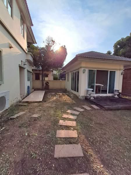 Laddarom Ratchapruek Rattanathibet 2, Nonthaburi, 99 Moo 1 Om Kret, Om Kret, Pak Kret, Nonthaburi, 4 Bedrooms, 300 sqm, Single Detached House For Sale, by Khun Sasi, 500355355 - DDproperty.com