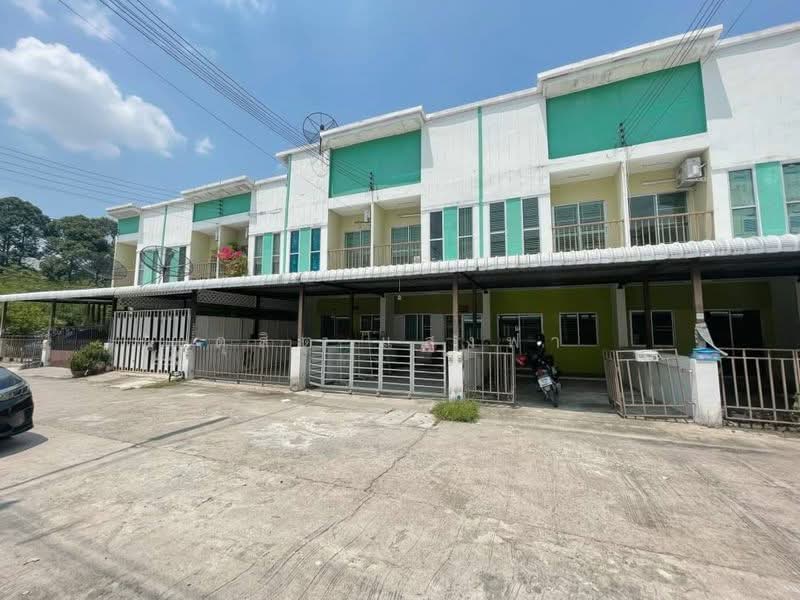 ขายทาวน์โฮม ม.เดอะวิลเลจหนองค้อ ศรีราชา, Chon Buri (Pattaya), Surasak, Si Racha, Chon Buri (Pattaya), 2 Bedrooms, 60 sqm, Townhouse For Sale, by Dusit Saengfa, 500355404 - DDproperty.com