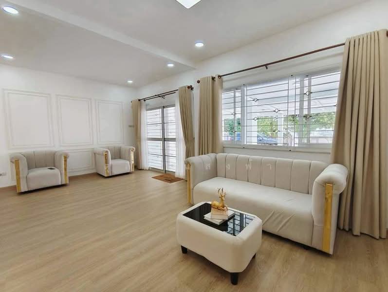 ขายบ้านรีโนเวทใหม่ ม.ลัดดารมย์ ใกล้เทศบาลสุรศ้กดิ์ ศรีราชา, ชลบุรี, สุรศักดิ์, ศรีราชา, ชลบุรี, 150 ตร.ม., บ้านเดี่ยว ขาย, โดย ดุสิต แสงฟ้า, 500355416 - DDproperty.com