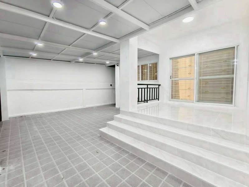 ขายบ้านรีโนเวทใหม่ ม.ลัดดารมย์ ใกล้เทศบาลสุรศ้กดิ์ ศรีราชา, ชลบุรี, สุรศักดิ์, ศรีราชา, ชลบุรี, 150 ตร.ม., บ้านเดี่ยว ขาย, โดย ดุสิต แสงฟ้า, 500355416 - DDproperty.com