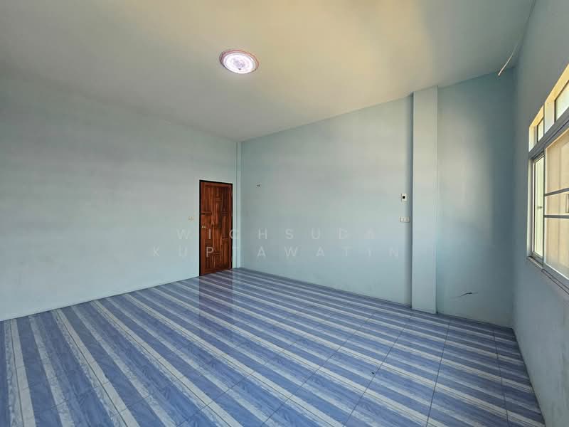For Rent – 3-Storey Commercial Building in Nakhon Chum, Kamphaeng Phet Province, Kamphaeng Phet, ศรีรัฐ, Nakhon Chum, Muang Kamphaeng Phet, Kamphaeng Phet, , 200 sqm, Shophouse For Rent, by Wichsuda Kuptawatin, 500355417 - DDproperty.com