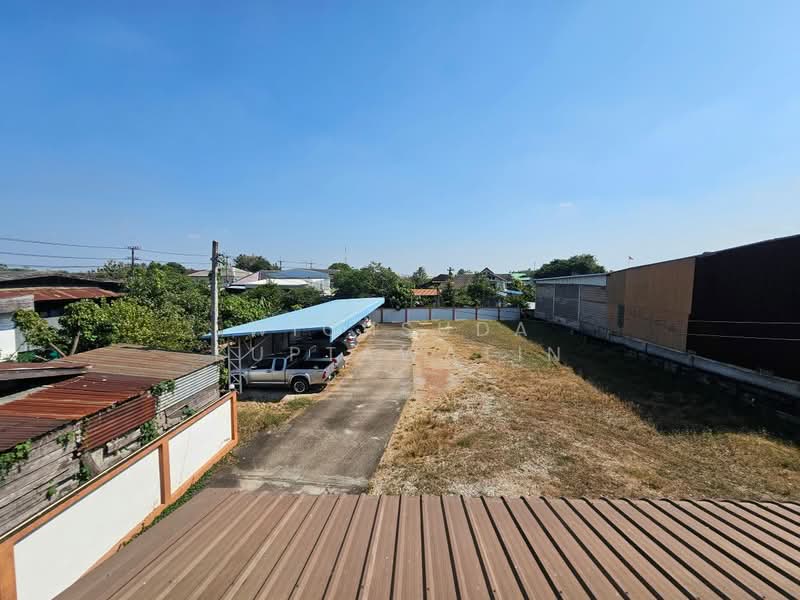 For Rent – 3-Storey Commercial Building in Nakhon Chum, Kamphaeng Phet Province, Kamphaeng Phet, ศรีรัฐ, Nakhon Chum, Muang Kamphaeng Phet, Kamphaeng Phet, , 200 sqm, Shophouse For Rent, by Wichsuda Kuptawatin, 500355417 - DDproperty.com