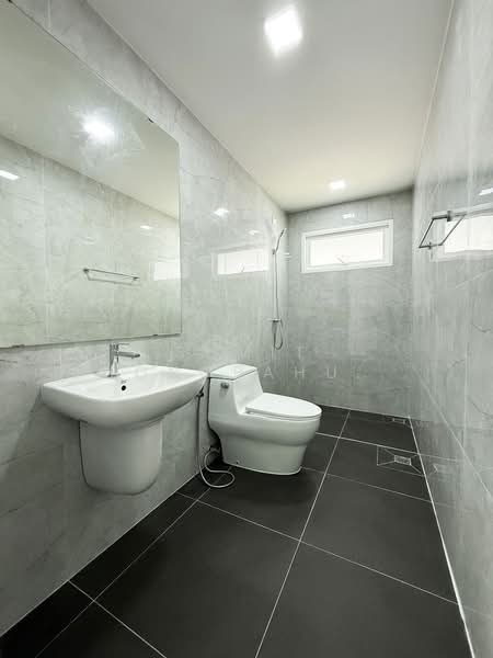 British Park Taveewatana, Bangkok, Thawi Watthana, Bangkok, 4 Bedrooms, 360 sqm, Single Detached House For Sale, by Sumit Thongpahusatcha, 500355420 - DDproperty.com