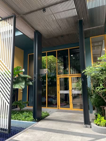 The Base Sukhumvit 50, Bangkok, Soi Roem Charoen 1, Sukhumvit 50 Road, Phra Kanong, Khlong Toei, Bangkok, 2 Bedrooms, 36 sqm, Condo For Rent, by Amwika Karoonsombat, 500355421 - DDproperty.com