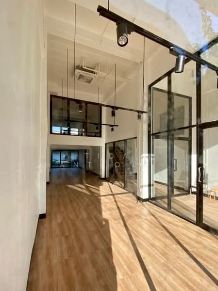 ให้เช่าออฟฟิศ สุขุมวิท 62 (Sukhumvit 62) 360 ตร.ม., กรุงเทพ, บางจาก, พระโขนง, กรุงเทพ, 360 ตร.ม., สำนักงาน ให้เช่า, โดย Tida phanthonglarptawee, 500355445 - DDproperty.com