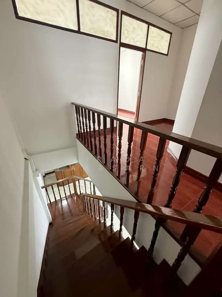 เช่า ทาวน์เฮ้าส์ 2 ชั้น ซอยอุดมสุข51 ใกล้ห้างเซ็นทรัลบางนา, Bangkok, Bang Chak, Phra Khanong, Bangkok, 2 Bedrooms, 136 sqm, Townhouse For Rent, by Airada Parasarn, 500355466 - DDproperty.com