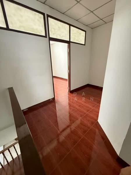 เช่า ทาวน์เฮ้าส์ 2 ชั้น ซอยอุดมสุข51 ใกล้ห้างเซ็นทรัลบางนา, Bangkok, Bang Chak, Phra Khanong, Bangkok, 2 Bedrooms, 136 sqm, Townhouse For Rent, by Airada Parasarn, 500355466 - DDproperty.com
