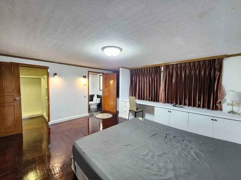 Maru Ekkamai 2, Bangkok, 70-5 Sukhumvit 63 Road, Phra Kanong Nua, Watthana, Bangkok, 4 Bedrooms, 350 sqm, Condo For Rent, by Kanokwan Klakhaeng, 500355475 - DDproperty.com