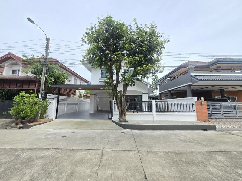 Flora Ville Park City Suwinthawong, Bangkok, Suwinthawong Road, Lam Phak Chi, Nong Chok, Bangkok, 3 Bedrooms, 200 sqm, Single Detached House For Sale, by นภัสศรณ์ วงศ์สินไทยกร (นันท์), 500355480 - DDproperty.com