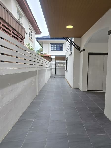 Flora Ville Park City Suwinthawong, Bangkok, Suwinthawong Road, Lam Phak Chi, Nong Chok, Bangkok, 3 Bedrooms, 200 sqm, Single Detached House For Sale, by นภัสศรณ์ วงศ์สินไทยกร (นันท์), 500355480 - DDproperty.com
