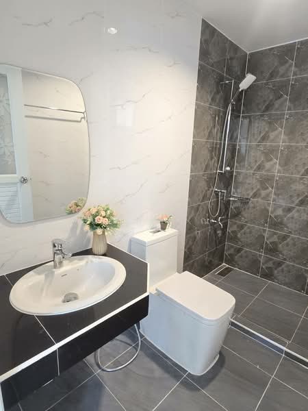 Flora Ville Park City Suwinthawong, Bangkok, Suwinthawong Road, Lam Phak Chi, Nong Chok, Bangkok, 3 Bedrooms, 200 sqm, Single Detached House For Sale, by นภัสศรณ์ วงศ์สินไทยกร (นันท์), 500355480 - DDproperty.com