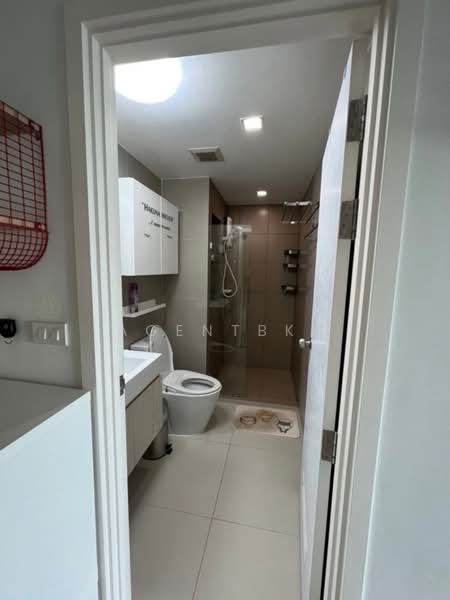 Rich Park @ Triple Station, Bangkok, 591 Srinakarin Road, Suan Luang, Bangkok, 1 Bedroom, 29 sqm, Condo For Rent, by Agentbkk, 500355497 - DDproperty.com