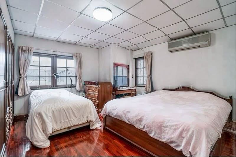 For Sale Detached House Prime Location Sukhumvit 71, 52 sq.w, Bangkok, Phra Kanong Nua, Watthana, Bangkok, 3 Bedrooms, 170 sqm, Single Detached House For Sale, by Aspire Real Estate Agency Co., Ltd., 500355523 - DDproperty.com