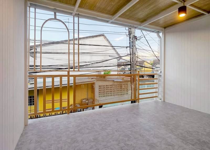 Ban Rom Ngao Mai, Nonthaburi, Soi Ban Rom Ngao Mai, Bang Khu Rat, Bang Bua Thong, Nonthaburi, 2 Bedrooms, 110 sqm, Townhouse For Sale, by บุษบากร (เจี๊ยบ), 500355568 - DDproperty.com