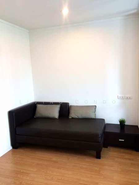 Lumpini Place Srinakarin-Huamak Station, Bangkok, Srinakarin Road, Suan Luang, Bangkok, 1 Bedroom, 26 sqm, Condo For Rent, by Living Condo, 500355631 - DDproperty.com