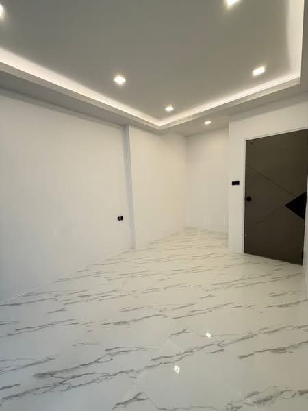 ทาวน์โฮม ทัพยา, Chon Buri (Pattaya), Bang Lamung, Bang Lamung (Pattaya), Chon Buri (Pattaya), 4 Bedrooms, 270 sqm, Townhouse For Sale, by HOME Real Estate Service, 500355668 - DDproperty.com
