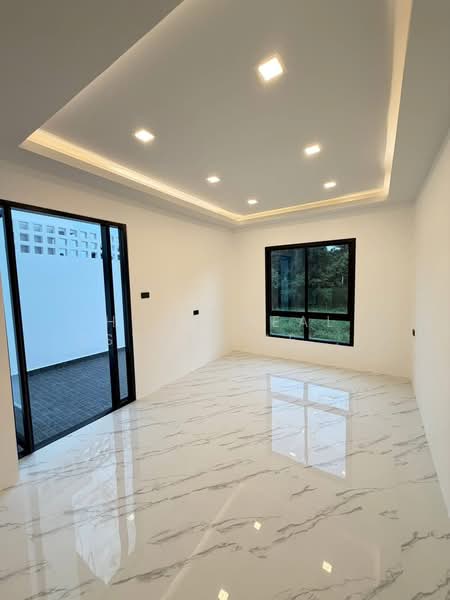ทาวน์โฮม ทัพยา, Chon Buri (Pattaya), Bang Lamung, Bang Lamung (Pattaya), Chon Buri (Pattaya), 4 Bedrooms, 270 sqm, Townhouse For Sale, by HOME Real Estate Service, 500355668 - DDproperty.com