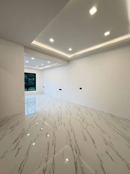 ทาวน์โฮม ทัพยา, Chon Buri (Pattaya), Bang Lamung, Bang Lamung (Pattaya), Chon Buri (Pattaya), 4 Bedrooms, 270 sqm, Townhouse For Sale, by HOME Real Estate Service, 500355668 - DDproperty.com