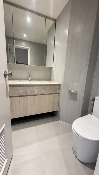 Silom Grand Terrace, Bangkok, Soi Saladaeng 2, Saladaeng Road, Silom, Bang Rak, Bangkok, Studio, 42 sqm, Condo For Rent, by Thanaporn Wongcharoen, 500355736 - DDproperty.com